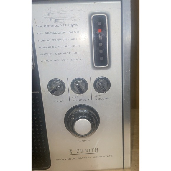 Vintage ZENITH ROYAL 1000 SIX BAND SOLID STATE RADIO AM FM VHF Works Transistor - Picture 2 of 14